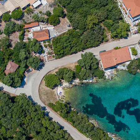 Beachfront Casa Floisvos 피스카던